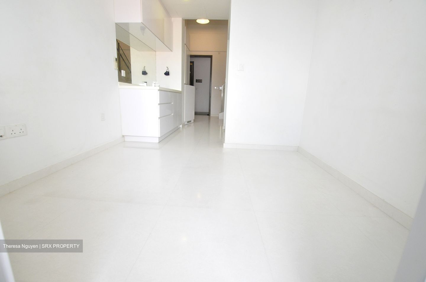 # 1 Loft (D14), Apartment #568340051